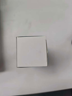 Ingrédients des Gouttes de Piment de Cayenne ONAISE sur une table