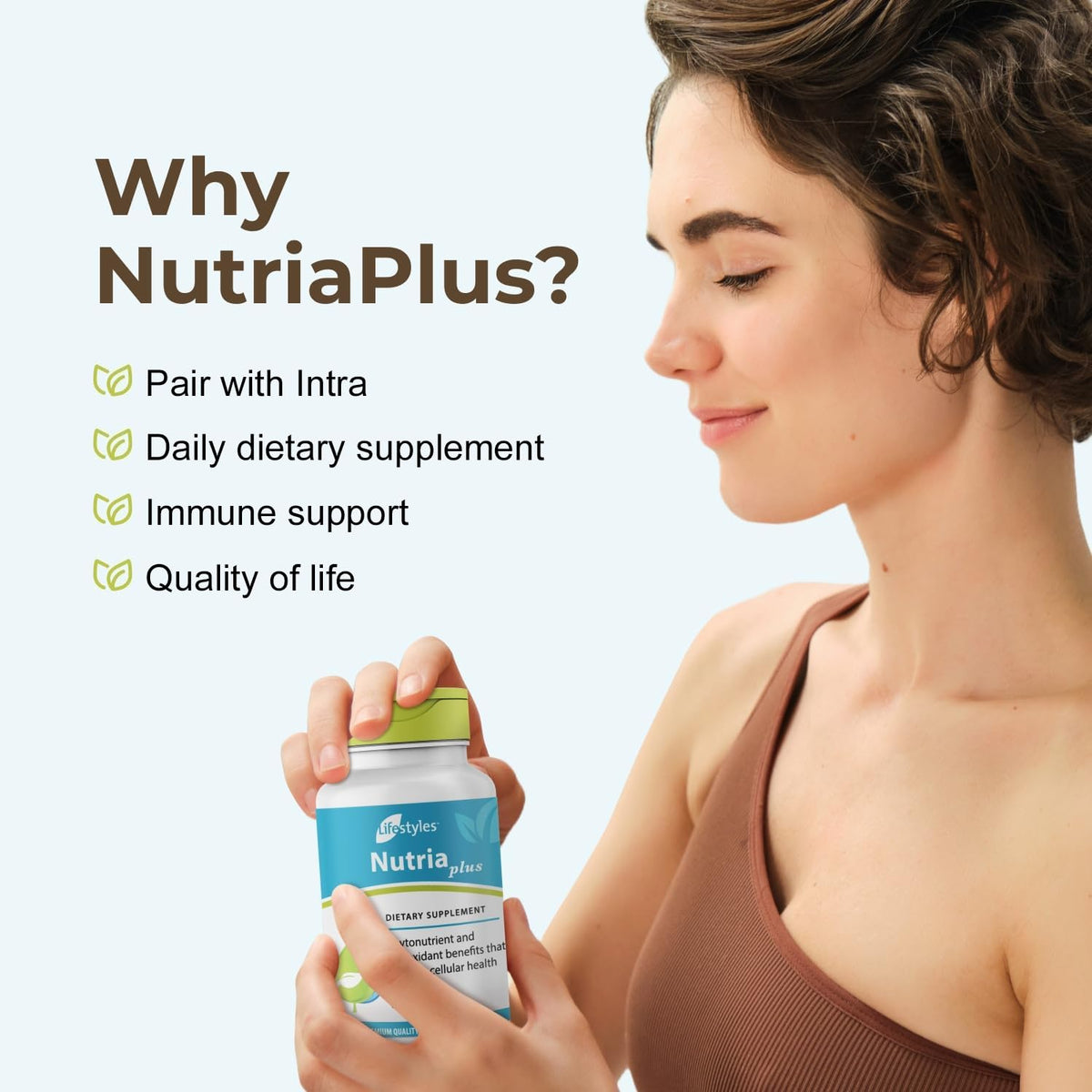 Intra NutriaPlus capsules avec une cuillère pour dosage
