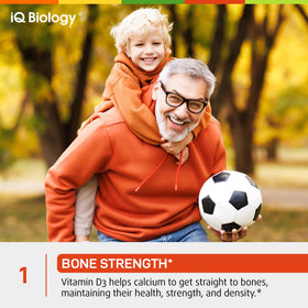 IQ BIOLOGY Vitamine D3 Liquide 10000 IU gouttes dans un verre
