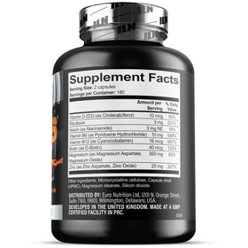 Iron Labs Nutrition ZM6 Complément Zinc et Magnésium 360 Capsules à côté d'autres vitamines