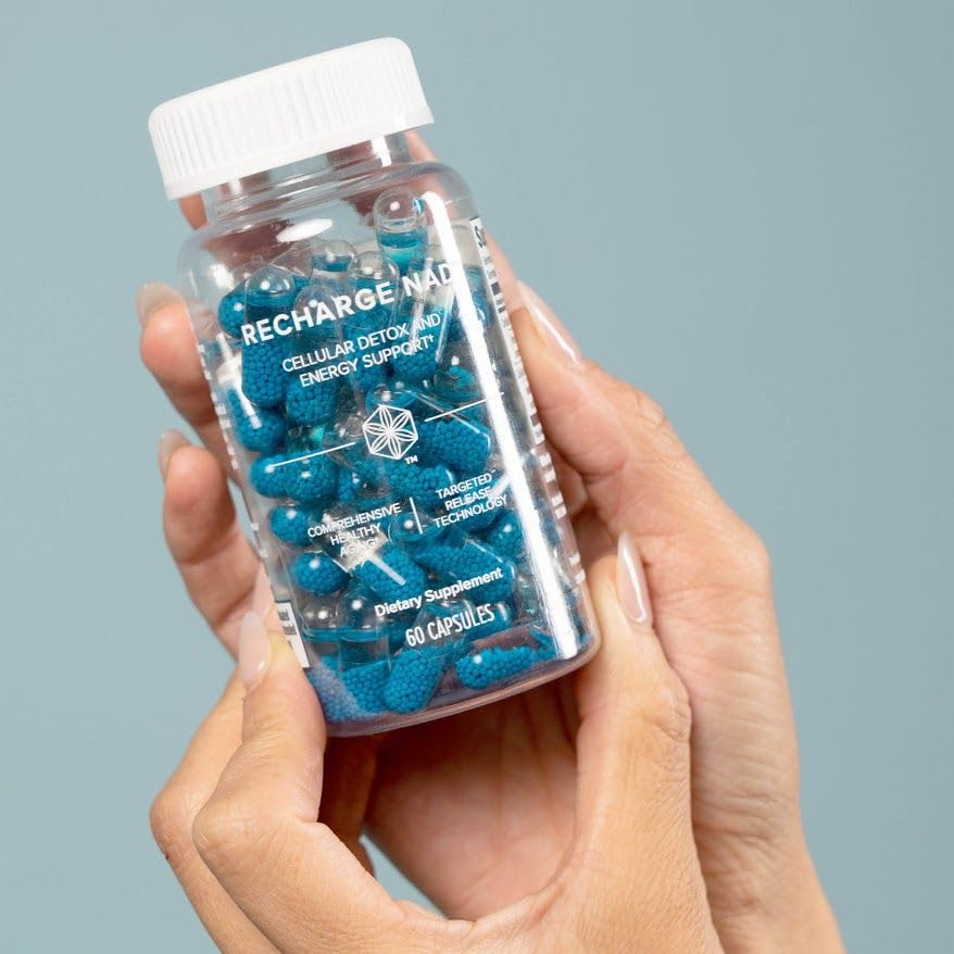 Isagenix Recharge NAD capsules avec fond neutre