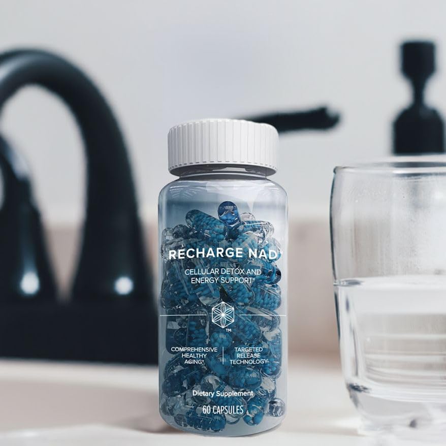 Isagenix Recharge NAD capsules en gros plan
