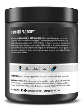 Jacked Factory Créatine + Glutamine en poudre dans un verre