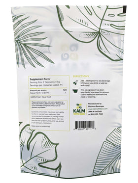 KALM Kava Micronisé 125g en poudre dans un verre avec une cuillère