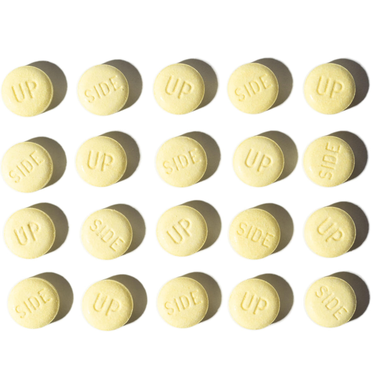 Kava Chill Pills d'Up Side pastille au citron sur une table