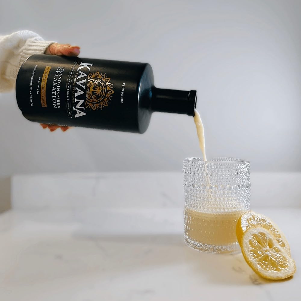 Kavana Kava Spirit 25 Oz avec un cocktail sans alcool