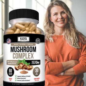 Kaya Naturals Complexe de Champignons sur une surface en bois