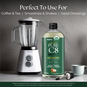 Keppi Huile MCT C8 Bio 32 oz versée dans un verre