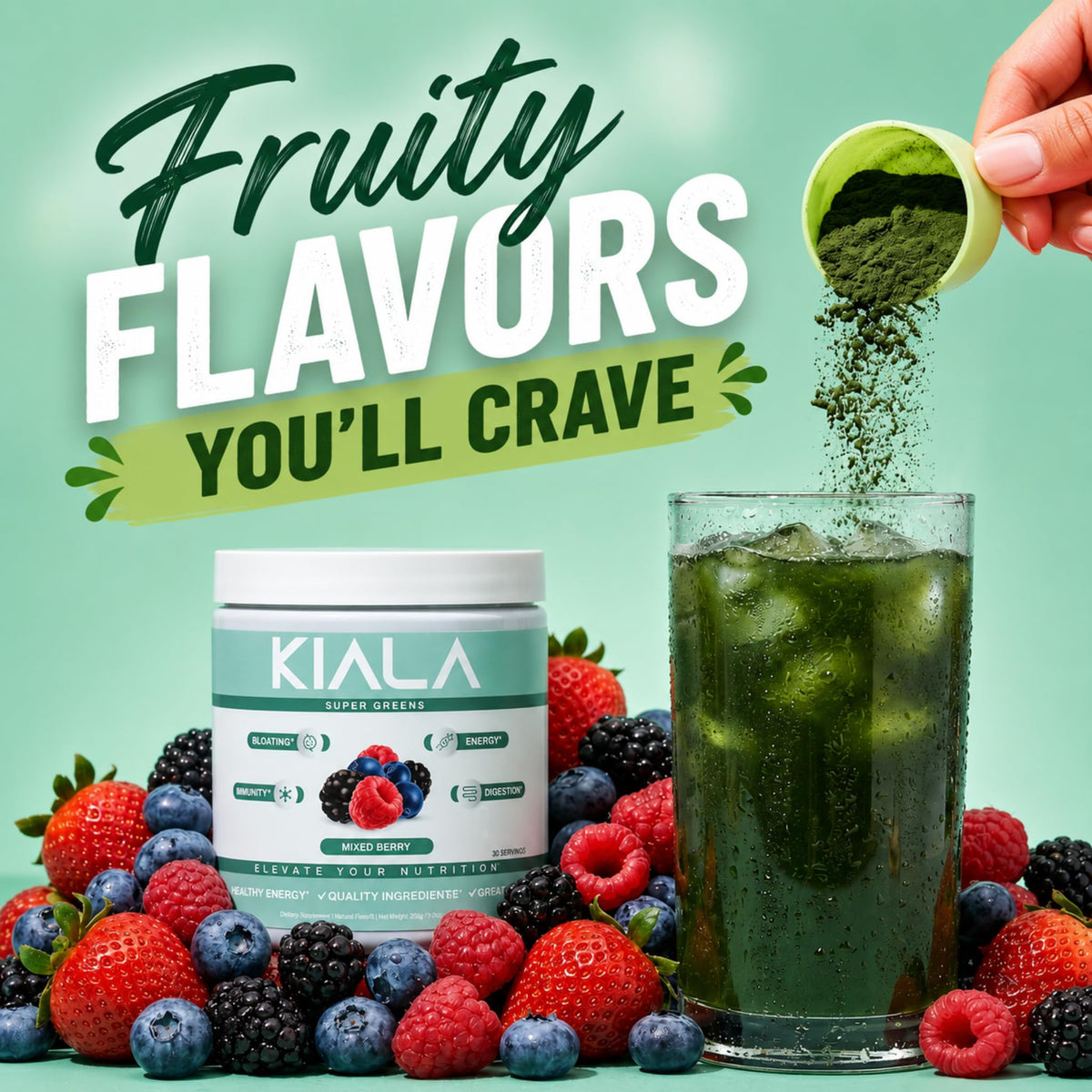 Kiala Nutrition Poudre Super Greens 299g mélange dans un shaker