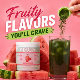 Kiala Nutrition Super Greens Poudre mélange avec de l'eau
