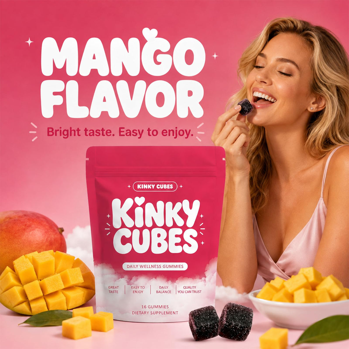 KINKY CUBES Gummies près d'une boisson rafraîchissante