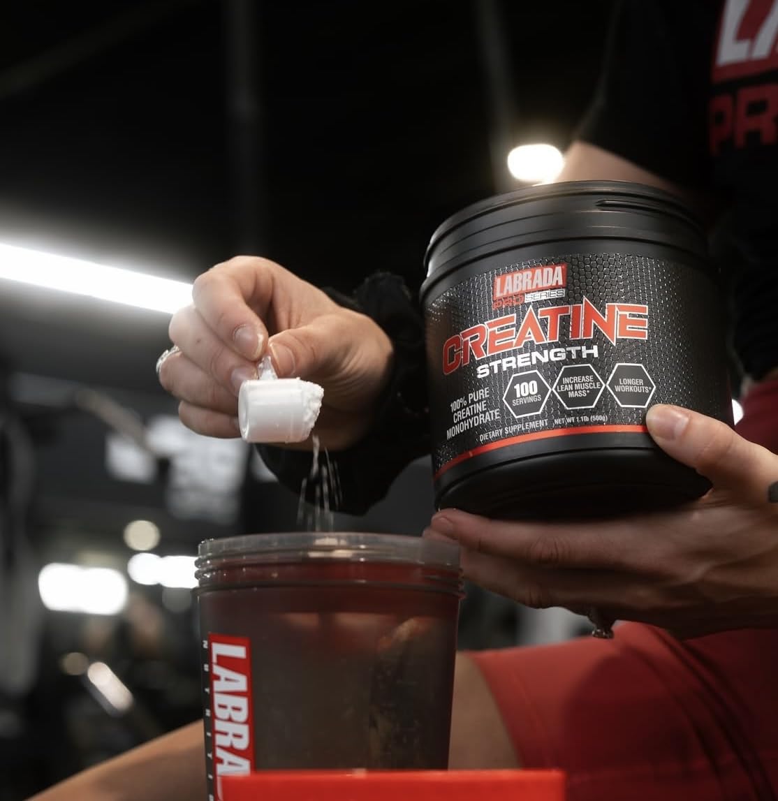 Labrada Pro Series Creatine Strength contenant ouvert avec poudre