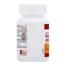 Leader Multivitamines Quotidiennes 100 comprimés en main