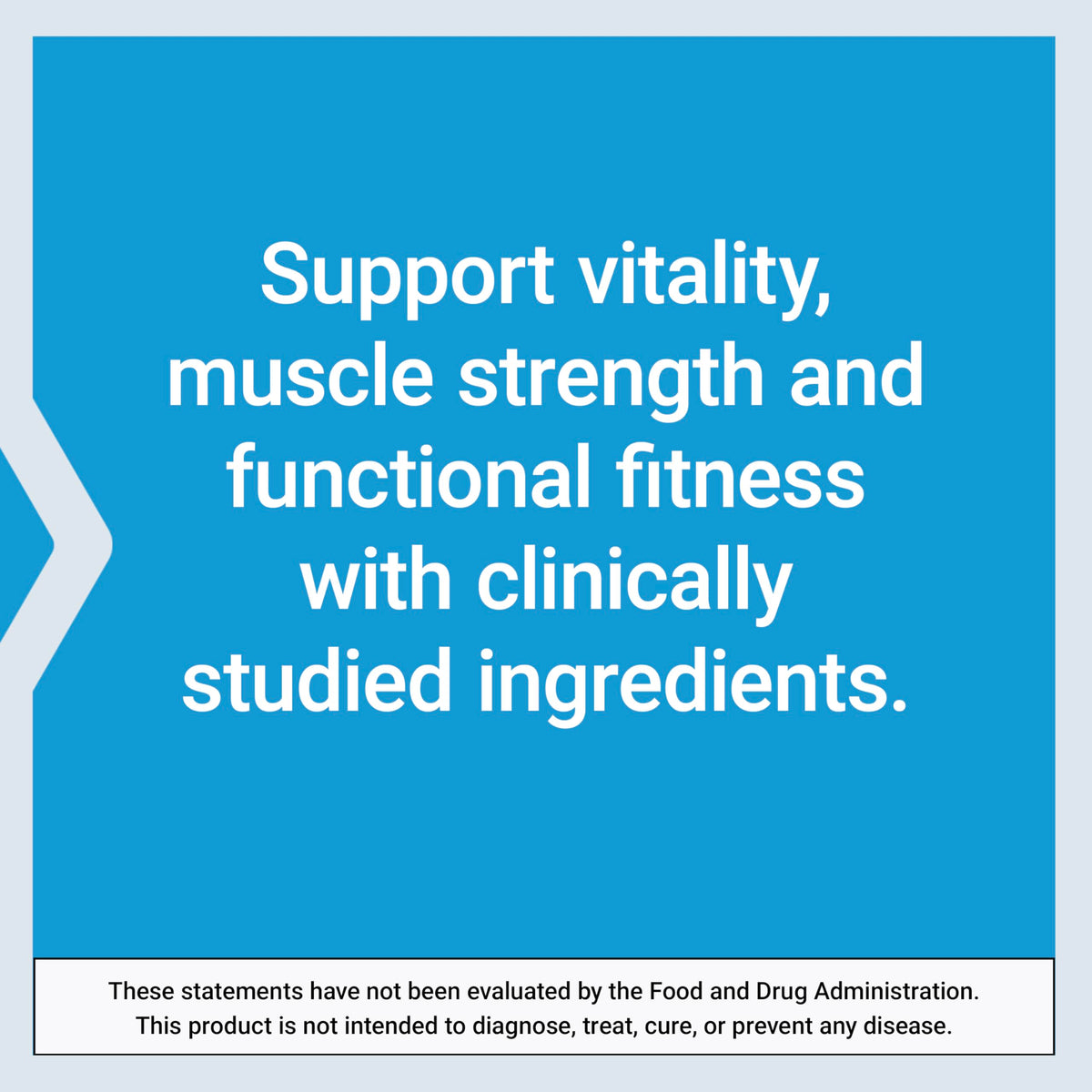 Life Extension Active Vitality & Strength capsules à côté d'un verre d'eau