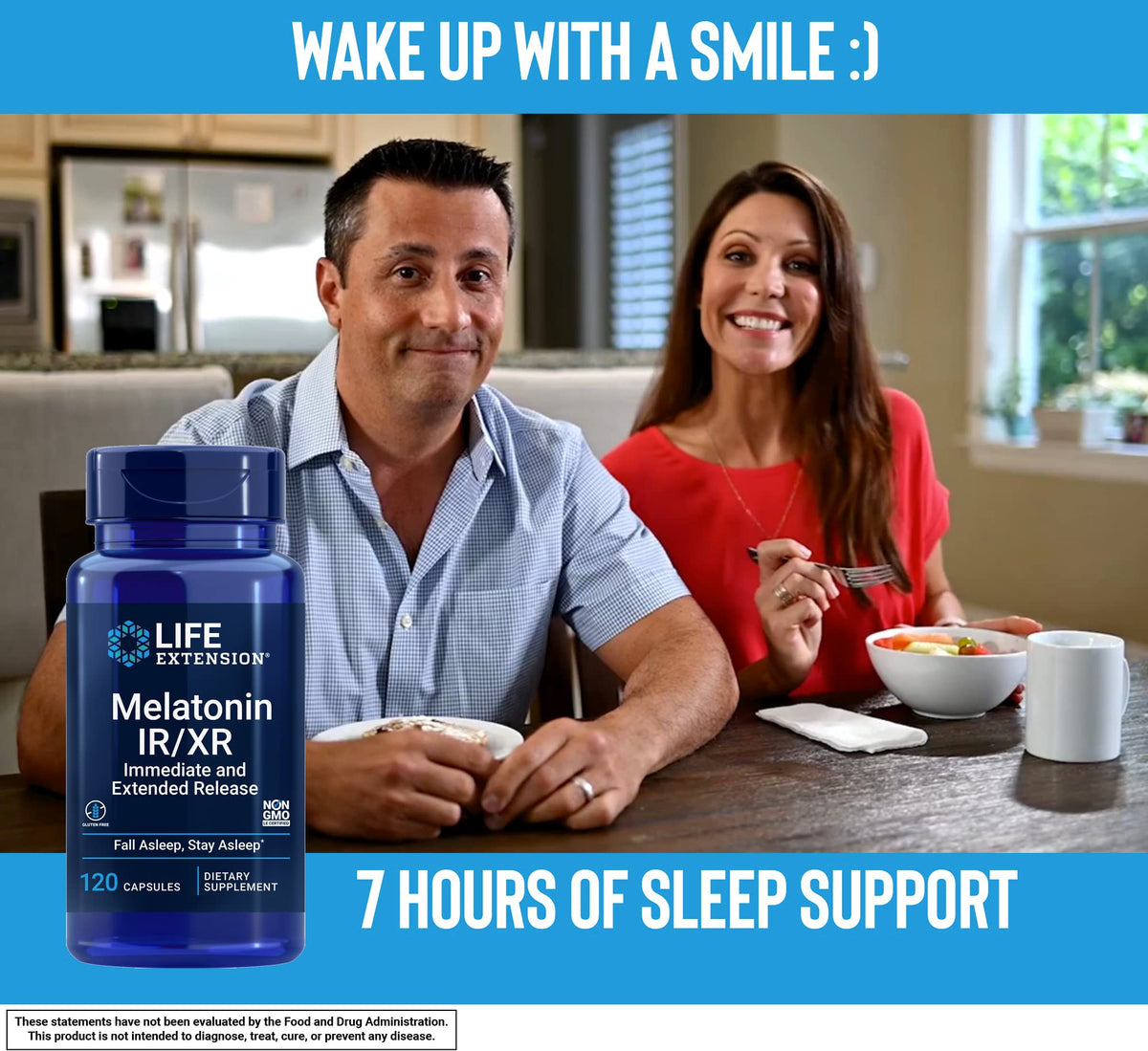 Life Extension Melatonin IR/XR capsules avec une main tenant une capsule