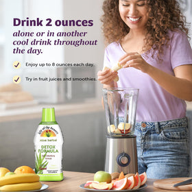 Lily Of The Desert Formule Détox en utilisation dans un smoothie