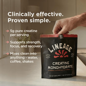 Lineage Provisions créatine monohydrate avec sel marin sur une table