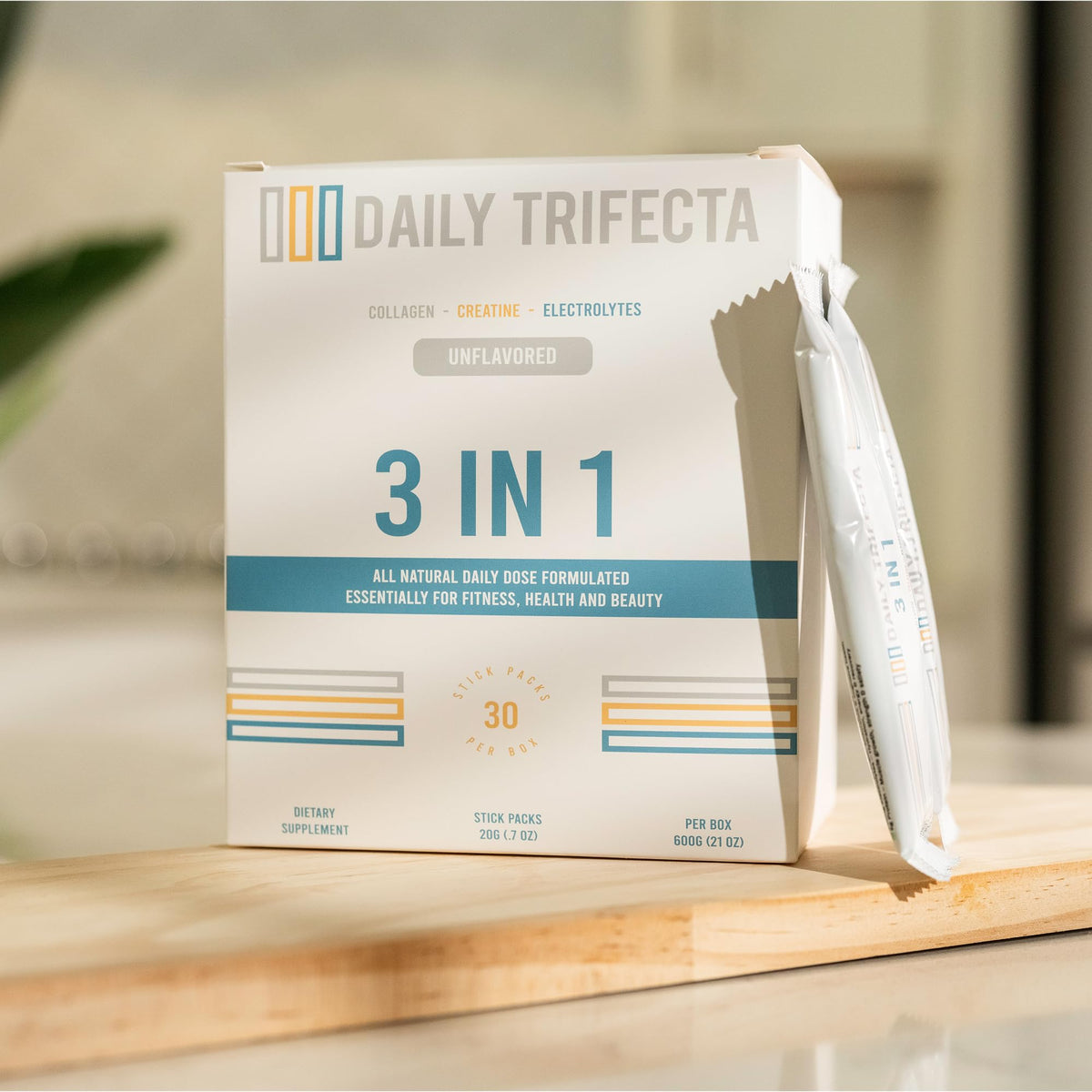 lovie style Daily Trifecta 3-en-1 Collagène, Créatine & Électrolytes en utilisation dans un smoothie