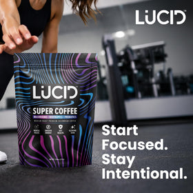Lucid Café de Champignons Bio 272g en vue lifestyle dans un cadre de bureau