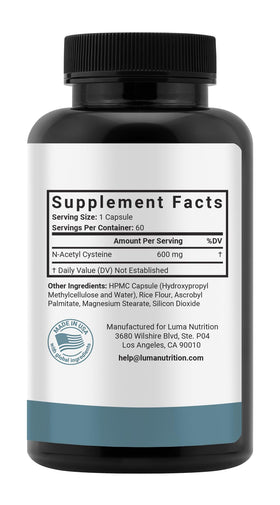 Luma Nutrition NAC N-Acétylcystéine 600 mg, capsules avec un verre d'eau