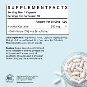 Luma Nutrition NAC N-Acétylcystéine 600 mg, capsules dans une main