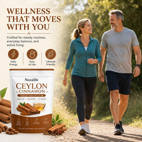 Lumvelle Organics Gélules de Cannelle de Ceylan 300 Softgels, gélules en main