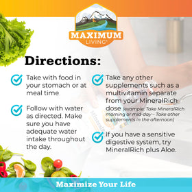 Maximum Living MineralRich sur une table avec des fruits