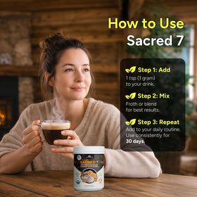 Mélange de champignons Sacred 7 Naturealm dans un smoothie