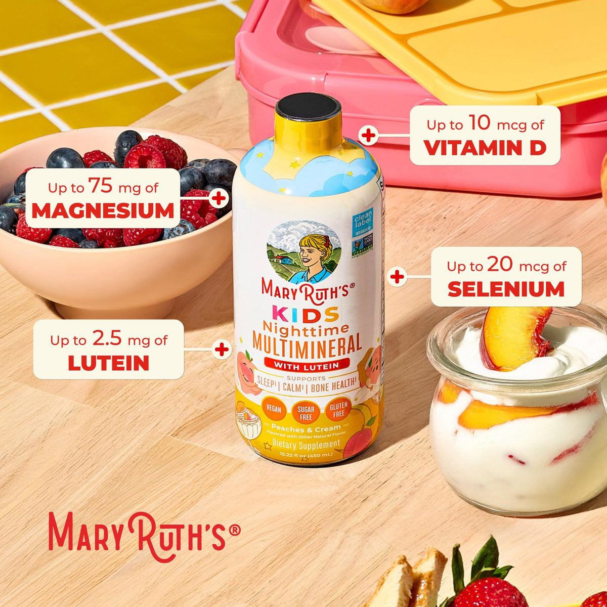 Mesure de complément minéral liquide MARYRUTH'S dans une cuillère