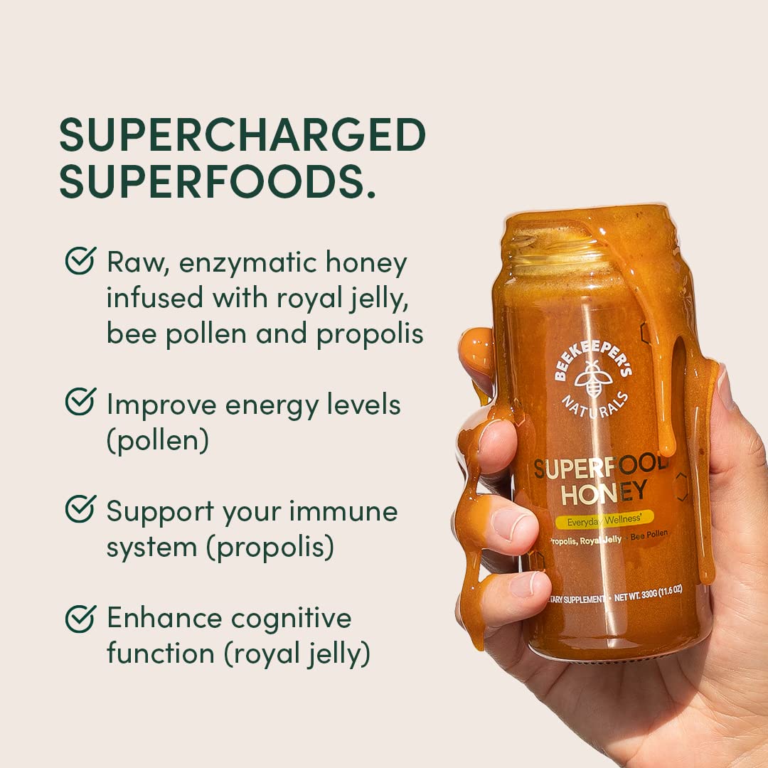Miel Superfood Beekeeper's Naturals dans une cuisine