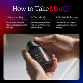 MitoQ complément avec un verre d'eau