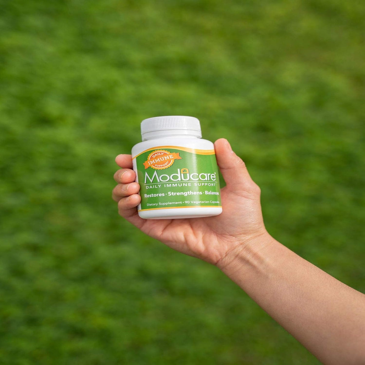 Moducare Complément Alimentaire 180 Capsules Végétariennes sur fond blanc