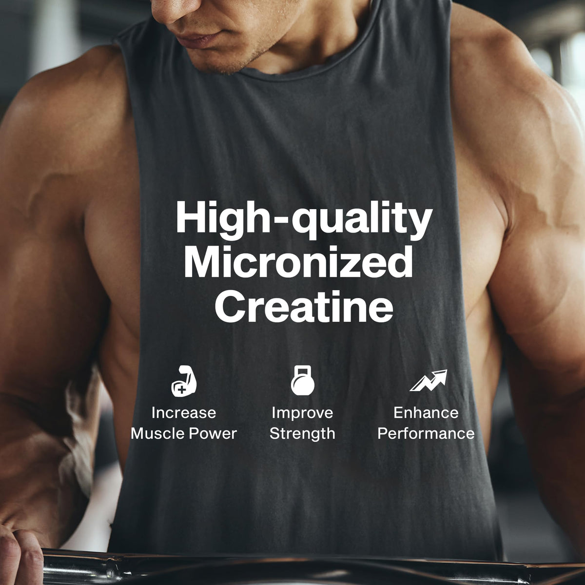 MuscleTech Créatine Monohydrate Pure 522g sur un fond de salle de sport