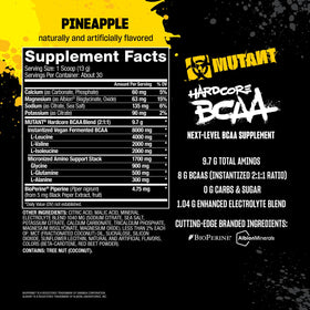 Mutant BCAA Hardcore Ananas 470g en mode lifestyle avec bouteille d'eau