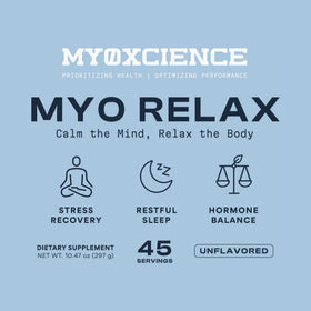 MYOXCIENCE Myo daily wellness & Calm sur une table avec des ingrédients naturels