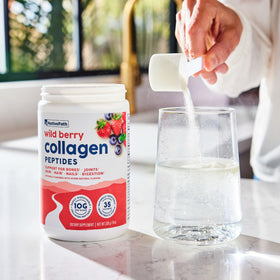 NativePath Collagène Peptides Baies Sauvages versé dans un shaker