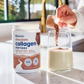 NativePath Collagène Peptides Chocolat 268g préparation d'une boisson