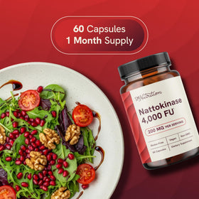 Nattokinase 4000 FU SMNutrition sur un fond neutre