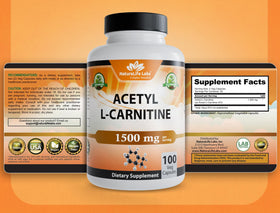 NaturaLife Labs Acétyl L-Carnitine capsules in a hand