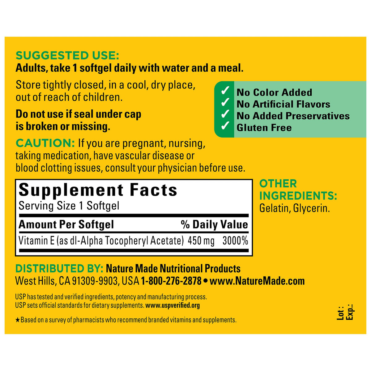 Nature Made Vitamine E 450 mg Softgels sur une table, mise en scène