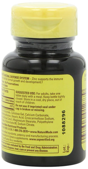 Nature Made Zinc 30mg comprimés dans une main