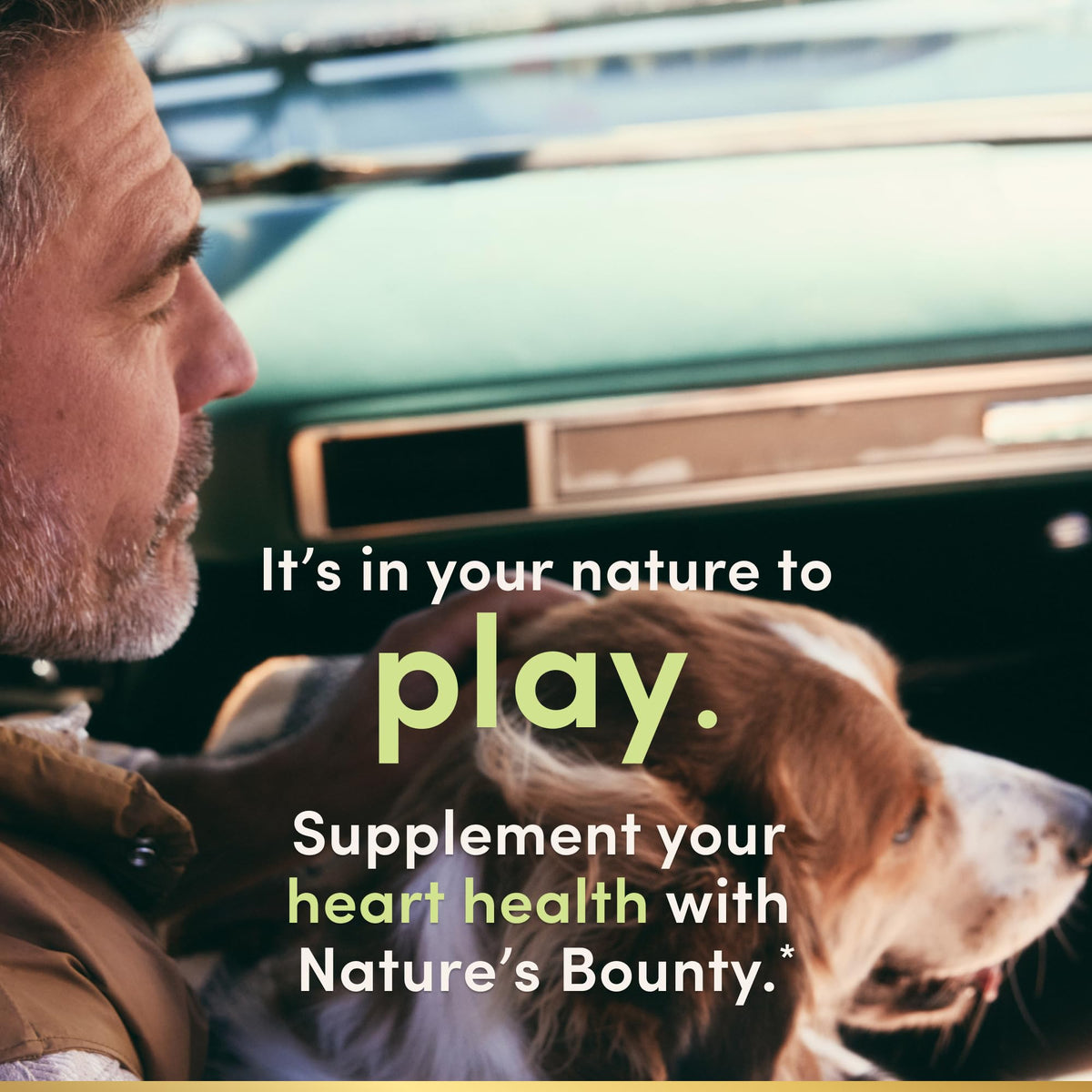 Nature's Bounty Vital Heart gélules molles avec un verre d'eau