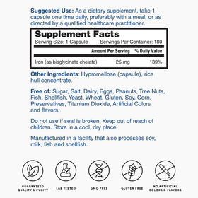Nature's Lab Fer 25mg Capsules avec un verre d'eau