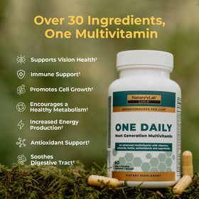 Nature's Lab Multivitamines Quotidiennes sur une table avec des ingrédients naturels