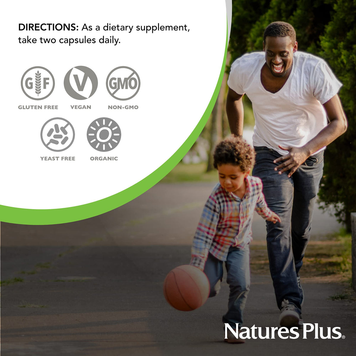 Nature's Plus B-Complex capsules à côté d'un verre d'eau