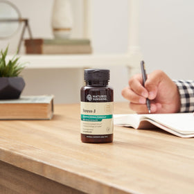 Nature's Sunshine Stress-J 100 capsules avec flacon ouvert