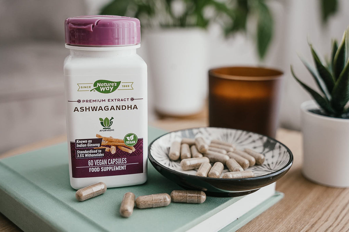 Nature's Way Ashwagandha 60 gélules sur une table