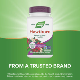 Nature's Way Aubépine 300 mg avec un verre d'eau