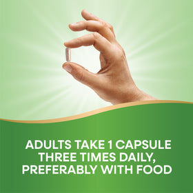 Nature's Way Maca Extrait Standardisé 350 mg - capsules dans la main