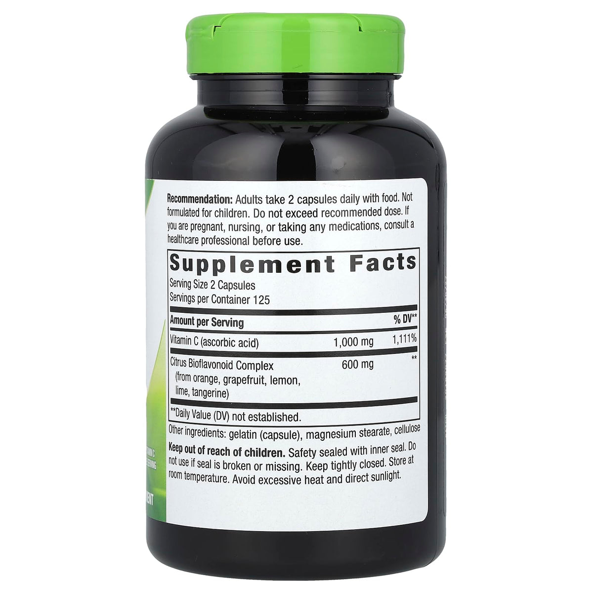 Nature's Way Vitamine C capsules avec bioflavonoïdes sur fond blanc